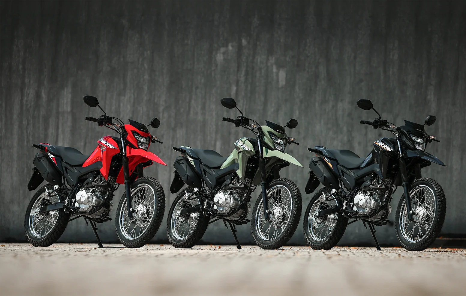 Honda NXR160 Bros 2027 nas novas cores Verde Explorer Green e Preto