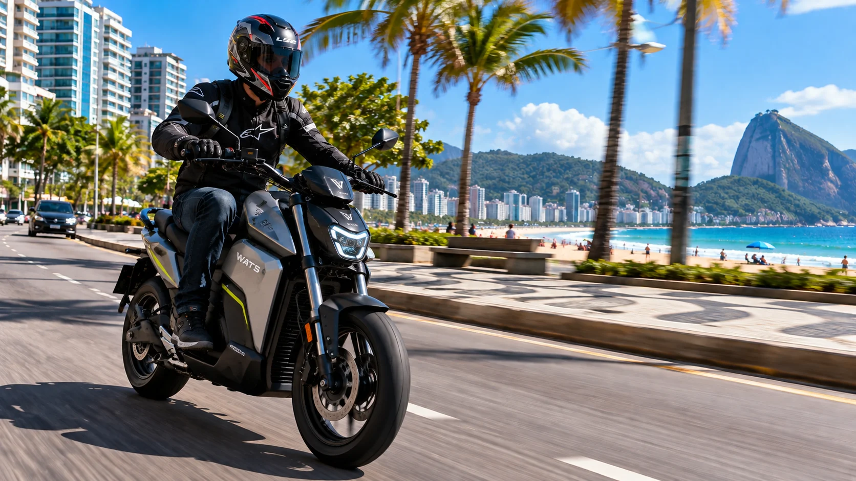 Moto elétrica em movimento em cidade brasileira praiana em 2026