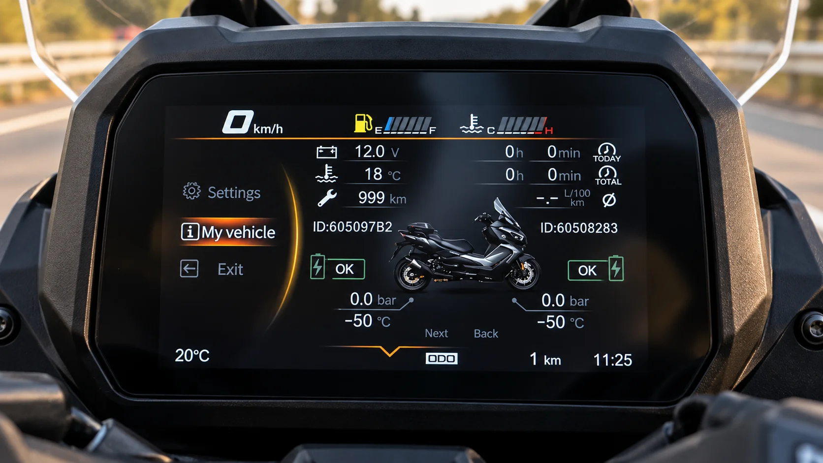 Painel TFT de 7 polegadas da Voge SR4 Max com sistema de radar e navegação